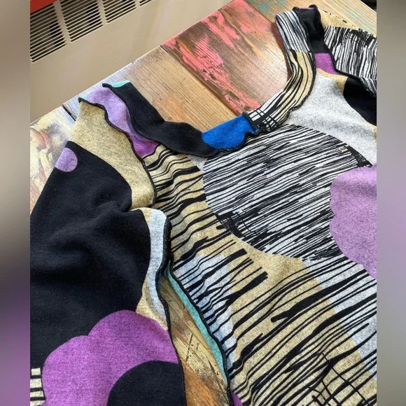 Multicolor Abstract Women's Dress - Picture 5 of 10